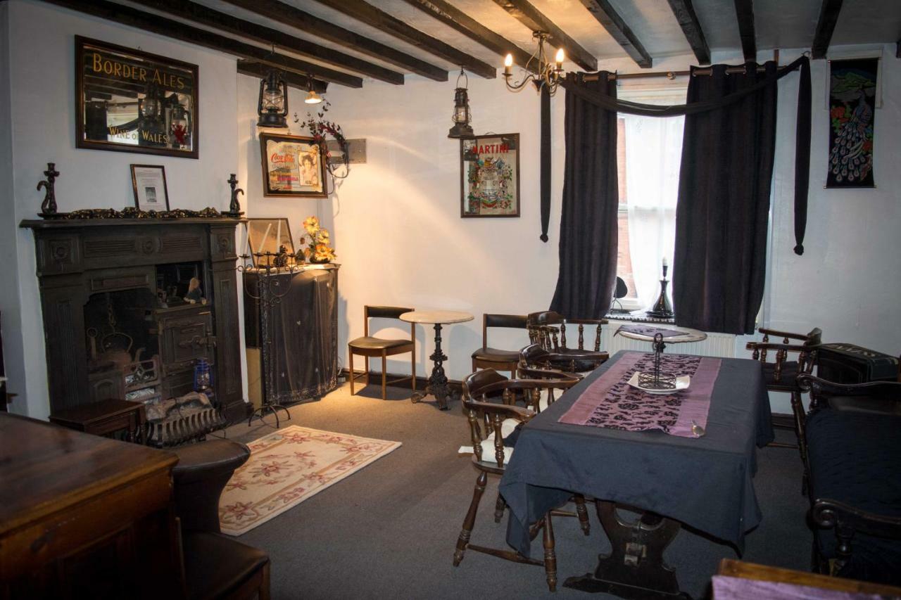 The Benbow Inn At Ruyton-Xi-Towns 外观 照片